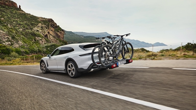 Porsche Taycan 4S Cross Turismo - 2