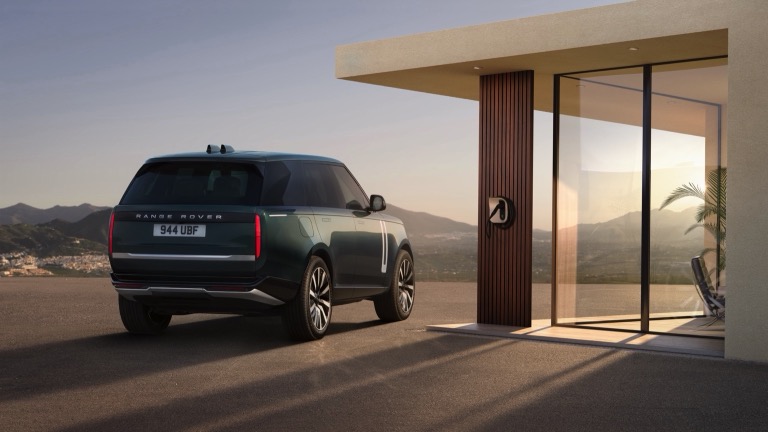 Land Rover Range Rover LWB EV550(MY27) - 4